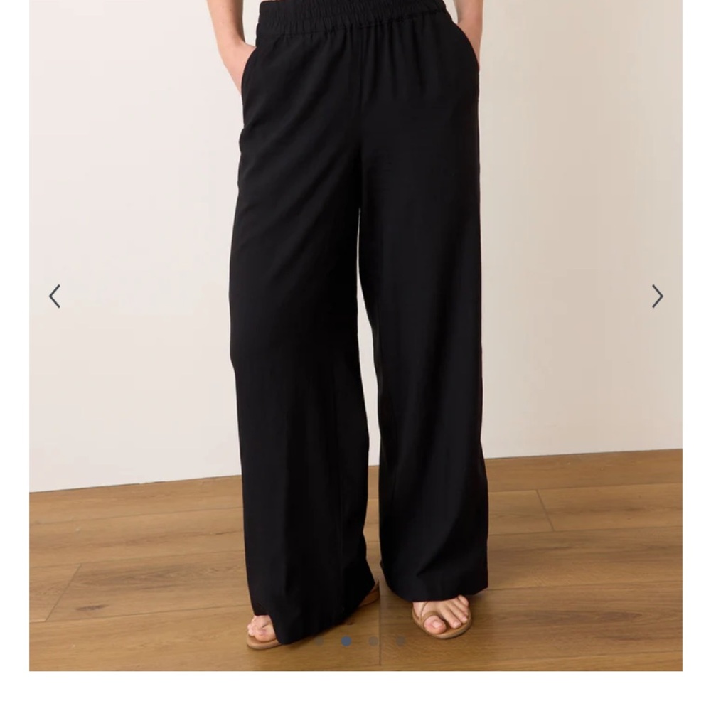 Elegant Black Women's Wide-Leg Pants